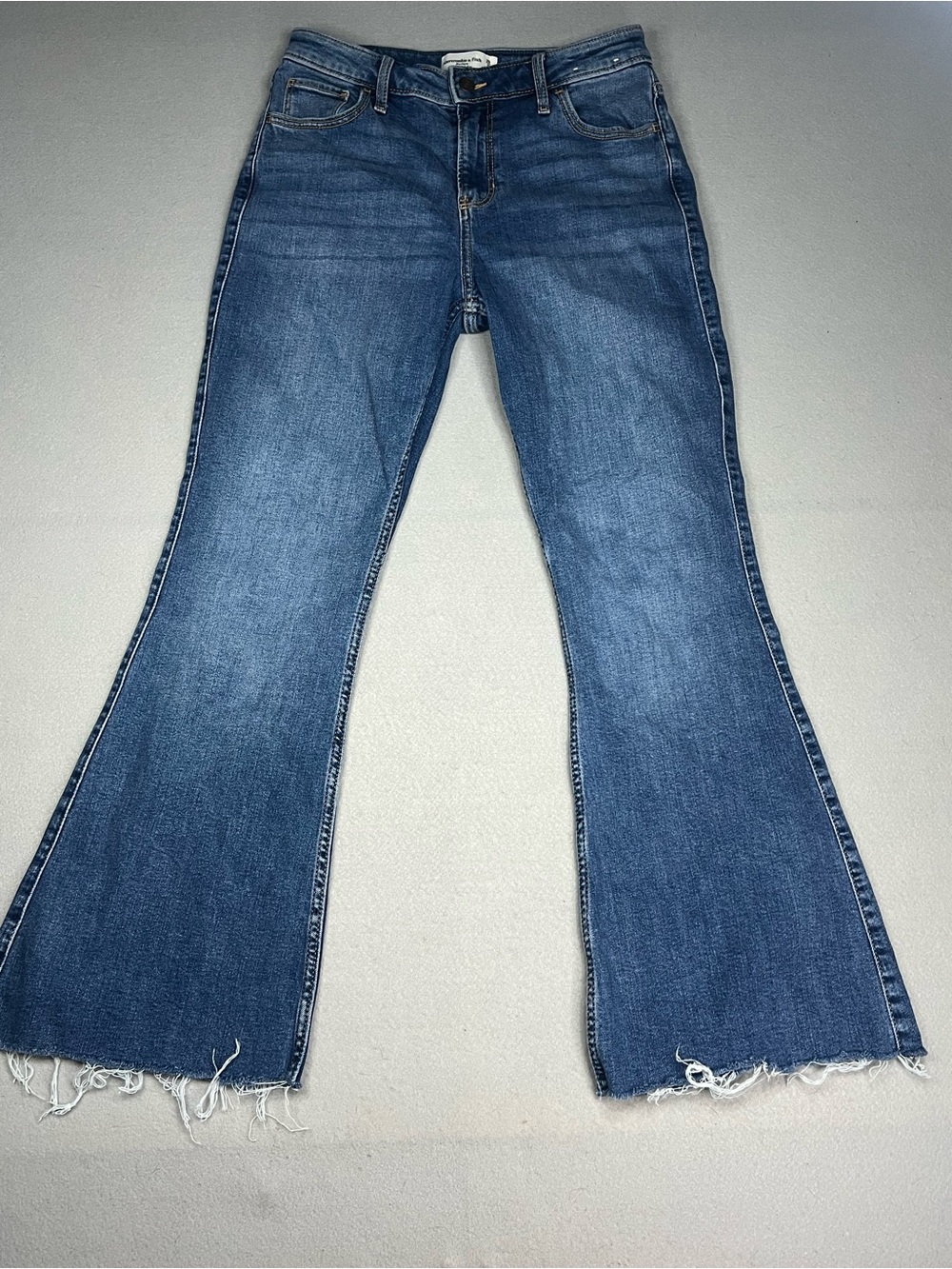 Abercrombie & Fitch The Flare Ultra High Rise Denim Jean Women's Size 8R / 29